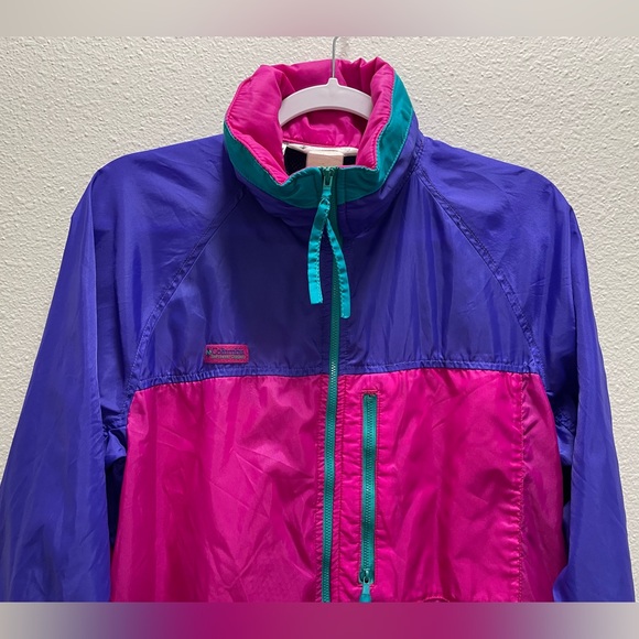 Vintage Columbia Women's Windbreaker Jacket Tuck-Away Hood Zipper Pocket Medium - Picture 4 of 10